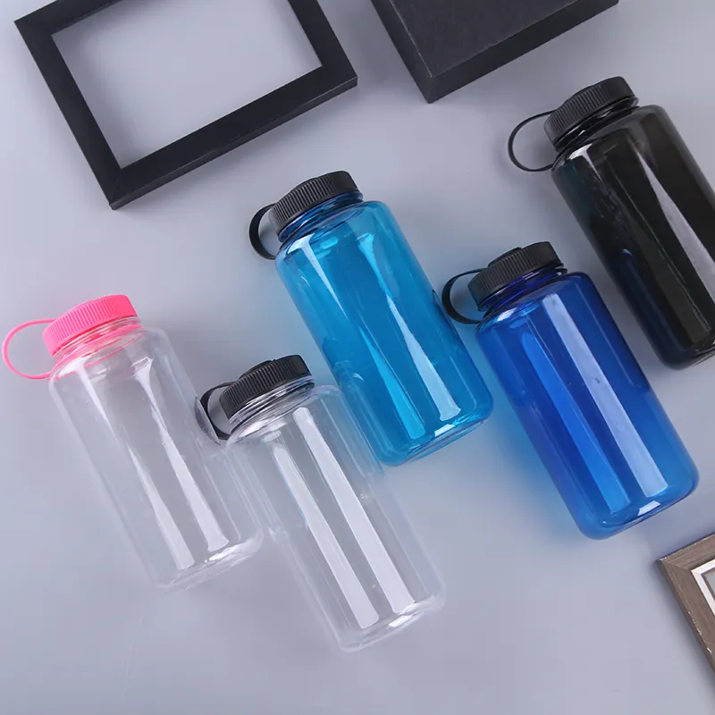 Botella de agua de plástico tritan con logo personalizado, transparente, con mango portátil, para gimnasio, fitness, deportes al aire libre