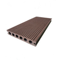 Plancher en WPC creux avec un côté plat et un côté rainuré