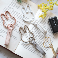 Porte-clés intelligent en forme de lapin mignon, pendentif de clé de voiture avec boucle à ressort tête de lapin de dessin animé, accessoires de voiture