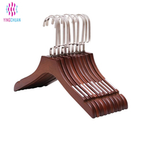 Cintre en bois naturel classique, flexible, durable et économique pour vêtements – Meilleur prix