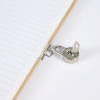 Carnets de notes A5 personnalisés en tissu de lin avec couverture rigide, design d'entreprise, logo et cadenas en forme de cœur – Vente en gros