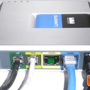 SPA3102เกตเวย์ Linksys (1 LAN - 1 FXO - 1 FXS) - Product Image 5