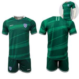 Jersey Sepak Bola Pria Desain Baru Kustom Berkualitas Tinggi Bahan Jacquard Mesh Warna Hijau Botol MOQ Rendah Waktu Produksi 2 Minggu Cepat Kering - Product Image 1