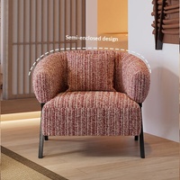 Chaise Croissant Minimaliste Moderne Décontractée avec Pieds en Bois Massif, Idéale pour Salons, Coins Lecture, Maisons d'Hôtes ; Chaise.