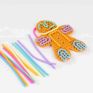 ของเล่นเสริมพัฒนาการเด็กทำมือ ชุดของเล่นคลายเครียดธีมคริสต์มาส ตุ๊กตาขนมปังขิง บอร์ดกิจกรรมสัมผัสซิลิโคน - Product Image 5