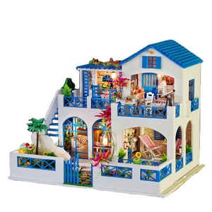 IIECREATE Mini Casa <span class=keywords><strong>de</strong></span> Muñecas <span class=keywords><strong>de</strong></span> Madera para Armar, Juguetes Educativos con Fotos, Tienda <span class=keywords><strong>de</strong></span> Libros, Historia - Product Image 1