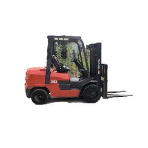 รถยกโตโยต้ามือสอง 3 ตัน เครื่องยนต์ดีเซล พร้อมมอเตอร์และเกียร์ ขาย - Product Image 1