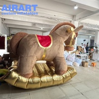 Jouet gonflable personnalisé de cheval de style dessin animé, ballon gonflable de cheval de jouet de tissu de peluche pour la partie de Noël