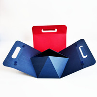 Emballage en carton de luxe en forme de triangle, boîte cadeau pliable magnétique avec poignée