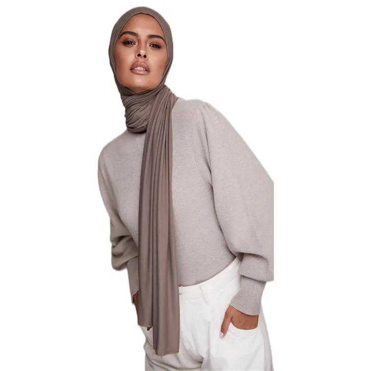 थोक 180*80 सेमी सादा मुस्लिम विकोज़ हेडस्कार्फ फैशन महिलाओं को प्रीमियम कपास स्ट्रेची जर्सी स्कार्फ हिजाब
