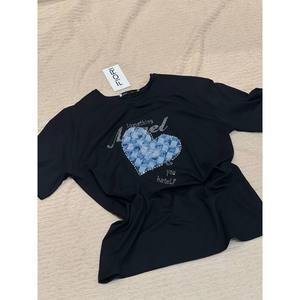 เสื้อยืดพิมพ์ลายหัวใจสำหรับผู้หญิงของอิโอเรลผ้าฝ้ายเจอร์ซีย์ 100% ระบายอากาศได้ดี แขนเสื้อปกติ - Product Image 1