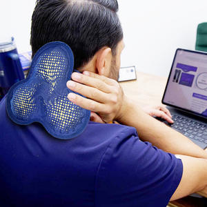 <span class=keywords><strong>Bolsa</strong></span> de hielo triangular de alivio de múltiples partes de <span class=keywords><strong>Amazon</strong></span> transfronterizo, compresa fría y caliente, suministro de salud para hinchazón ácida - Product Image 2