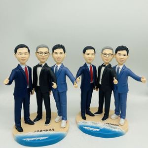 Figura de Dibujos Animados Alegre y Original, Hecha a Mano y Pintada a Mano, Personalizada con Atleta o Abogado, Decoración para el Hogar - Product Image 1