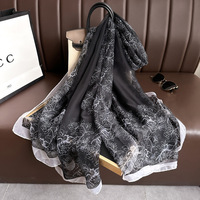Élégant foulard en soie pour femmes, long châle en satin, foulard d'été pour la plage, protection solaire, hijab fin en mousseline de soie, bandana