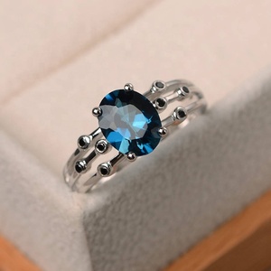 Anello da Donna con Pietra Naturale Colorata, Rubino, Giada Verde, Cuore Nero, in Argento Sterling Placcato Oro con Zirconi, per Matrimonio e Fidanzamento - Product Image 4