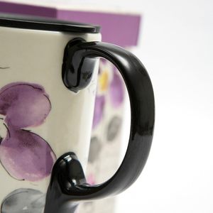 17 Onzas Taza de Viaje de Diseño Moderno, Tazas de Café Altas de Cerámica con Tapa Sellada, Color Morado con Flores, Caja para Regalos Empresariales - Product Image 6