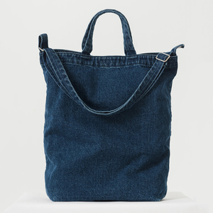 Bolsa de Compras Clássica WeiJu em Denim Reciclado, Tote Simples para Uso Diário, Alça Ajustável em Metal Prateado - Product Image 1