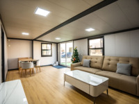 Casa Contenedor Moderna con Energía Solar, Dormitorio y Baño Integrados, Solución ADU Impermeable y Sostenible para Hoteles Boutique