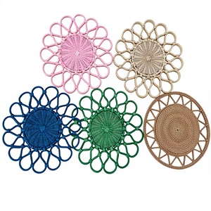 Sous-plat en rotin vert vintage fait main, écologique, non toxique, durable, motif floral, pour décoration de table de mariage et de dîner - Product Image 1