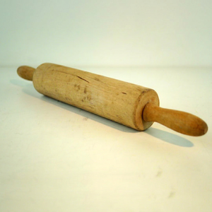 Rodillo de Madera Elegante con Superficie Pulida Lisa - Product Image 1