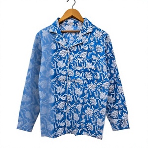 Ensemble de pyjama pour homme à manches longues à imprimé floral bleu, tissu tissé 100% coton, vêtements de nuit décontractés d'été avec poche, cadeau pour elle - Product Image 5