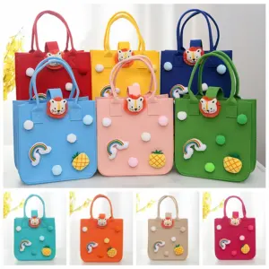 Professional Manufacturer Cartoon Handbag Felt Tote Bag Portable Storage Bag For Going Out