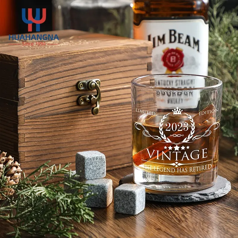 Amazon Hot Sale Whisky Glas Set Holzkiste & Whisky Stones & Coaster 30. Geburtstag Whisky Geschenke für Geburtstags feier Männer