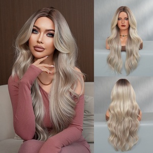 Parrucche sintetiche multicolori di colore lungo ricci e iridescenti per le donne festa quotidiana Cosplay <span class=keywords><strong>capelli</strong></span> resistenti al calore con frangia - Product Image 1