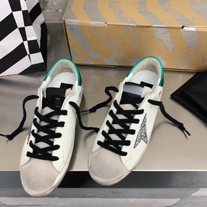 Nuevo Diseño, Zapatillas Deportivas Super Goose Blancas con Suela Dorada y Brillantina, Elegantes y Clásicas de Primavera con un Brillo Sutil para Mujer - Product Image 4