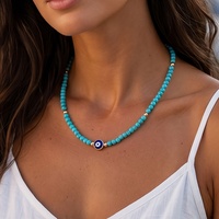 Collier de perles turquoise style bohème pour femme, avec accent doré et pierres vintage, accessoire quotidien pour dames