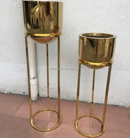 Pot de fleurs et vase en acier inoxydable moderne de luxe fait à la main, en métal pour l'extérieur, avec support de plante pour balcon pour la décoration de la maison