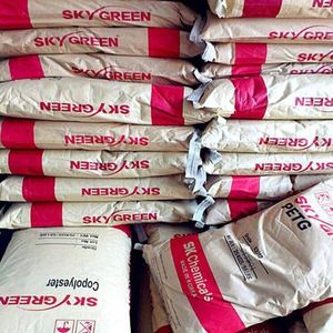 Suministro directo de fábrica de gránulos de resina PET PETG Materias primas de plástico Grado de moldeo por inyección para película/botella PETG de alta calidad - Product Image 6