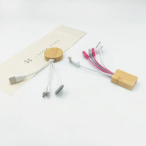 Porte-clés trois-en-un en bois massif de haute qualité, protection de l'environnement, câble de charge rapide - Product Image 2