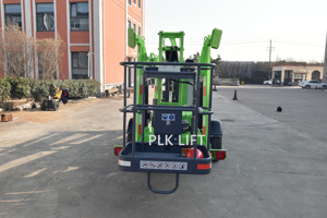 Nacelle articulée montée sur remorque pour travaux en hauteur - Product Image 3