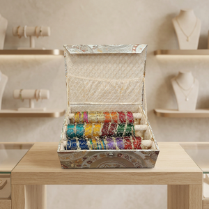 Ensemble de bracelets de mariée indiens lourds multicolores sertis de pierres en verre, plaqué or, avec breloque clochette, pack combo Kadas, 144 Chudiyan en verre inclus - Product Image 2