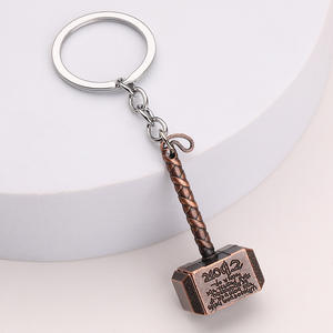 Mayorista Película Niños Juguete Accesorios Endgame <span class=keywords><strong>Thor</strong></span> Llaveros Hombres Coche Mujeres Bolsa Rotación <span class=keywords><strong>Thor</strong></span> Martillo Llavero de metal - Product Image 4