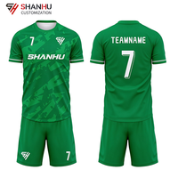 Ensemble d'uniformes de football personnalisés pour hommes en polyester respirant avec logo brodé ou thermocollé pour clubs, matchs, entraînements, vêtements de sport et détaillants