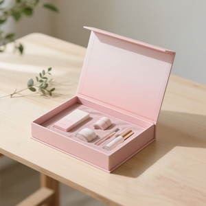 Boîte cadeau en carton rigide Eva avec lamination mate et insert en mousse pour bougie et portefeuille inclus - Product Image 2