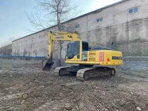 Komatsu PC240-8 Excavadora de 24 Toneladas Usada, Fabricada en Japón, en Perfecto Estado, en Venta, Disponible para Envío Inmediato - Product Image 2