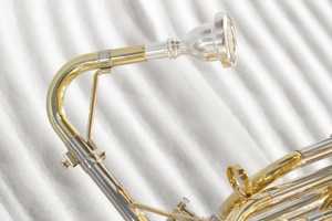 Sousaphone FSP-300 en Do de Focustyle, trompette de marche en laiton, 3 pistons SS, laque transparente, calibre 16 mm, cloche de 606 mm avec <span class=keywords><strong>double</strong></span> tuyau de réglage - Product Image 5