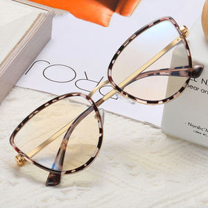 Montures de <span class=keywords><strong>lunettes</strong></span> œil-de-chat de luxe pour femmes, nouvelle collection, montures colorées, anti-lumière bleue, verres de lecture trempés pour le bureau et le quotidien - Product Image 1