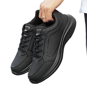 Zapatillas Deportivas Unisex Negras de Piel Sintética con Cordones, Suela de Goma y Entresuela de EVA - Product Image 4