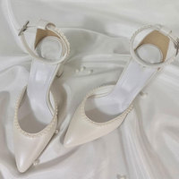Sandal pesta musim panas hak chunky berhias kristal tali silang satin romantis untuk wanita