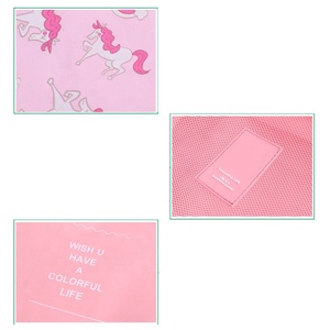 Conjunto de bolsa de viaje plegable con cierre de cremallera unisex Accesorio de moda de aceite esencial para viajeros - Product Image 3