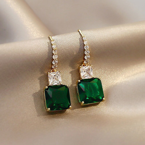 Orecchini pendenti quadrati geometrici verde smeraldo per donna, eleganti gioielli alla moda. - Product Image 4