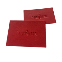 Échantillon gratuit logo personnalisé en cuir PU vierge pressé à chaud étiquette en relief logo logo pour jeans vêtements sac chapeau