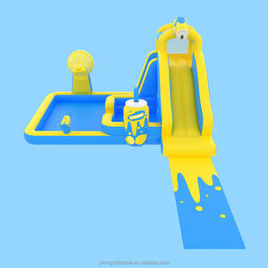 Glissière d'eau <span class=keywords><strong>gonflable</strong></span> d'extension de pelouse de château Glissière d'eau d'arrière-cour des enfants avec la <span class=keywords><strong>piscine</strong></span>, pistolet à eau - Product Image 1