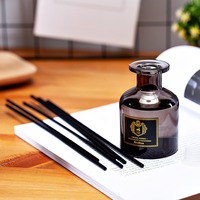 Parfum d'hôtel pour la maison Parfum d'ambiance de luxe Aroma Diffuseur de roseaux de parfum d'huile essentielle sans feu pour la maison