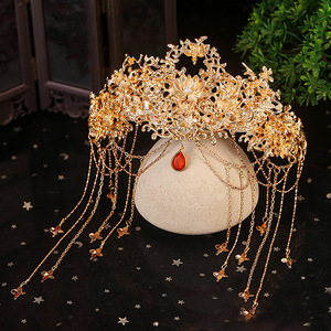 סיכת ראש לחתונה של כלה בסיטונאות באיכות גבוהה עם ציצית סינית עתיקה סִגְנוֹן אביזר מצופה זהב כתר אדום - Product Image 1