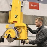 Machine de découpe de pierre CNC TITAN 5+ axes, scie à pont 5 axes pour comptoirs en granit, marbre et quartz